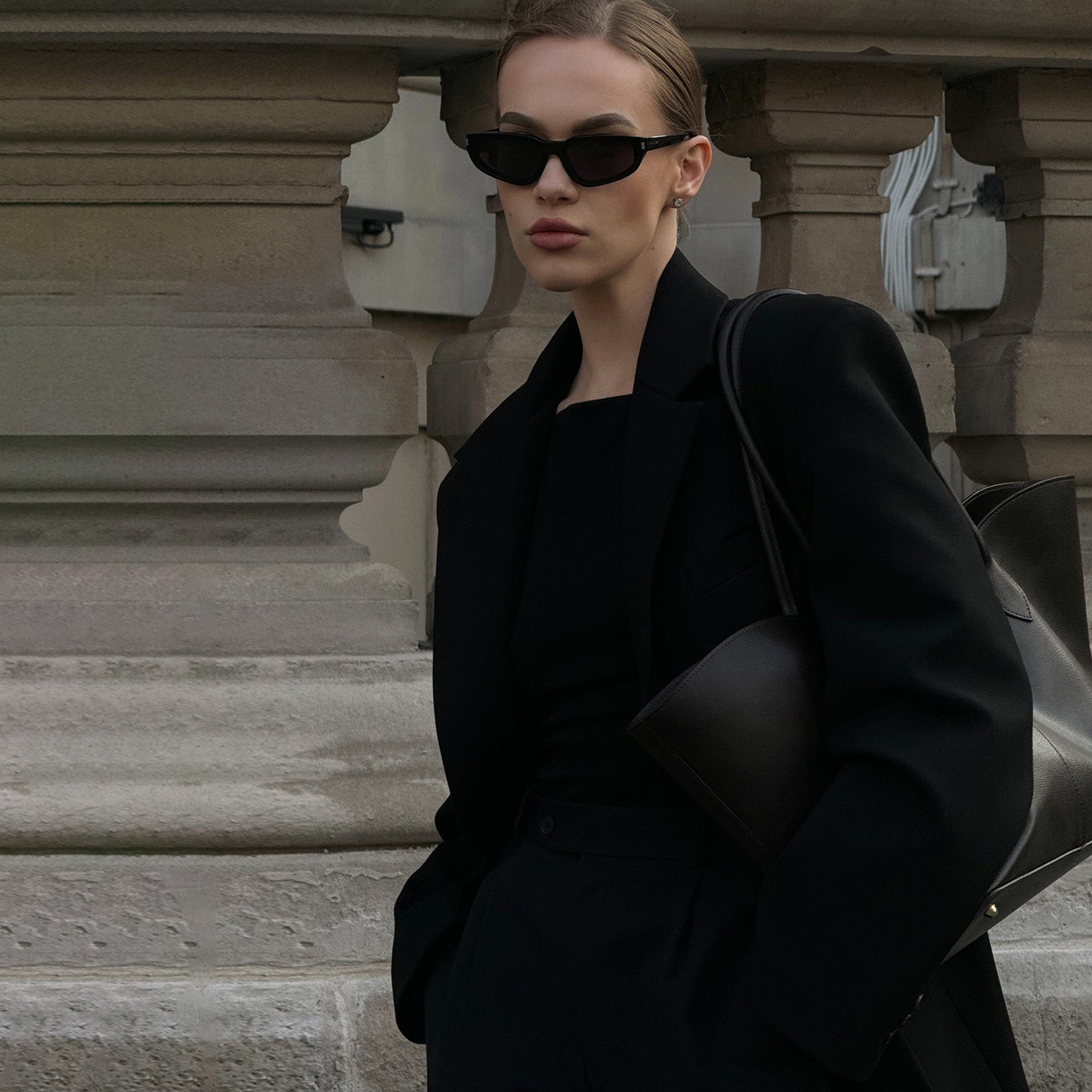 LOREN MAXI PELLE CALFSKIN JET BLACK