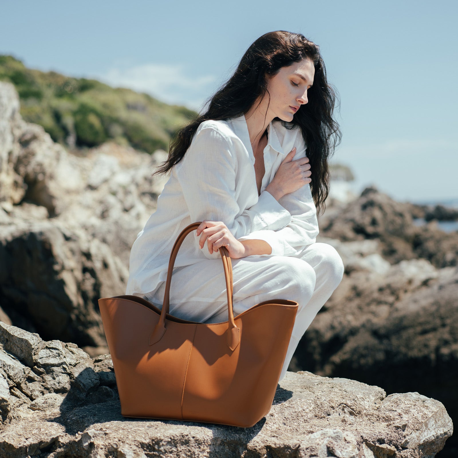 LOREN MAXI CALFSKIN CAMEL