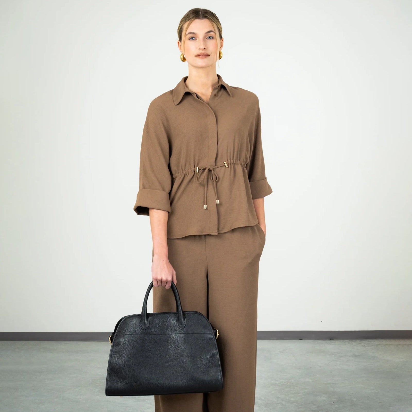 MADAME 43 EXTRA MAXI Pelle Nera